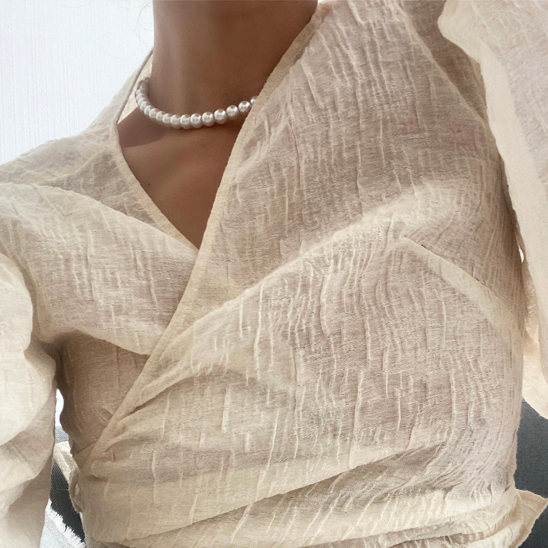 ELLIE DELICATE ROSE PEARL NECKLACE